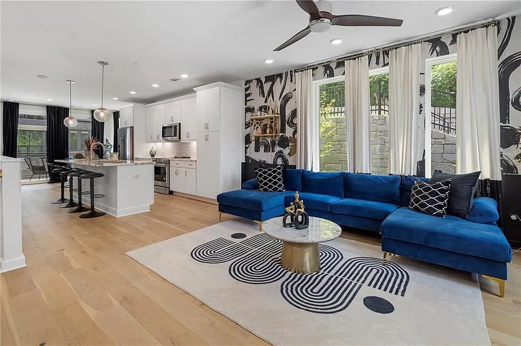 2 bed, 2.0 bath, 1318 sqft, $3,200 — Photo 1