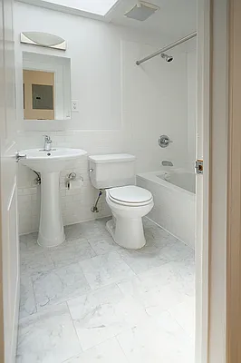 Rented by CG Realty | media 32