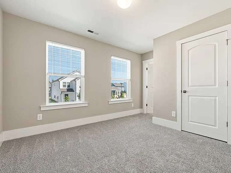 220 Curling Creek Dr — Photo 16