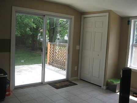 Dining and View to Fenced Yard