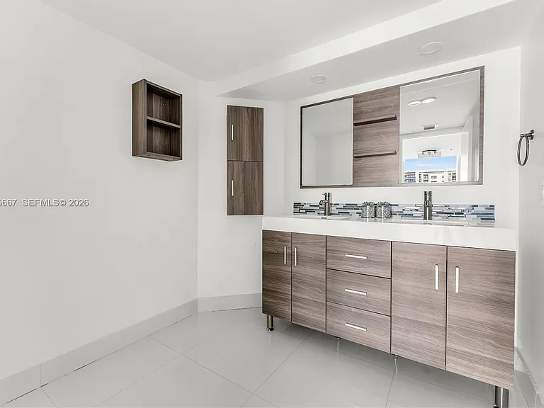 1717 N Bayshore Dr #A-1650 — Photo 12