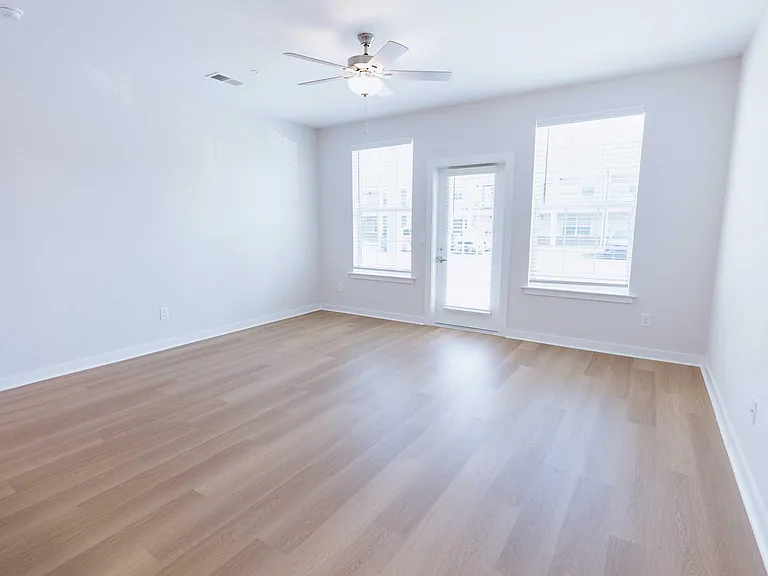 British Woods Apartments — Photo 9