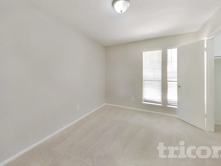 3619 Maple Glen Dr — Photo 12