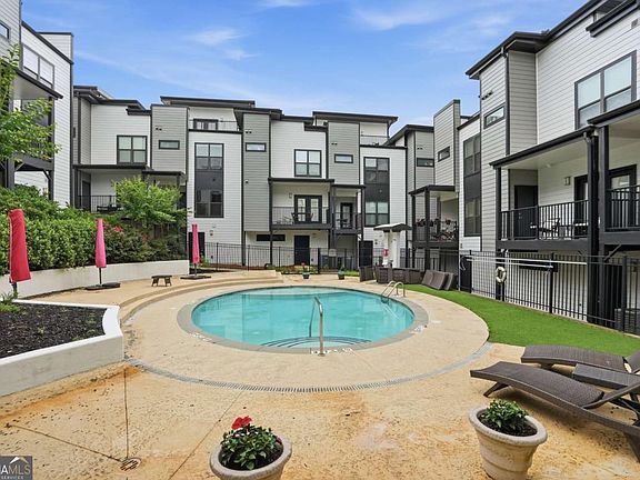 4th image of 962 Moda Dr