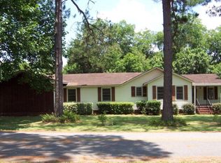 137 3rd St, Fitzgerald, GA 31750