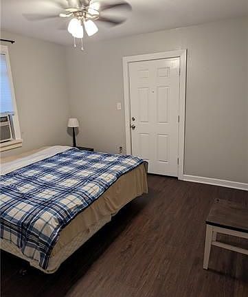 4th image of 1227 Music St