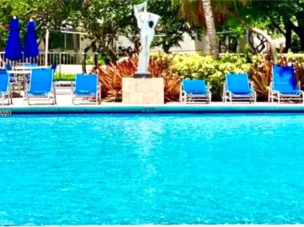 800 N Miami Ave #E-609, Miami, FL 33136