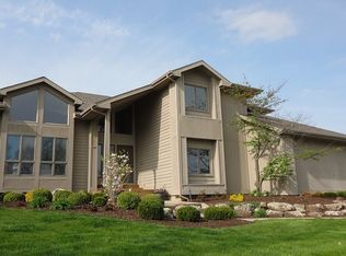 2711 Fieldcrest Dr, Fort Wayne, IN 46825