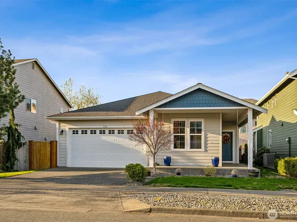 361 Bondgard Avenue E, Enumclaw, WA 98022