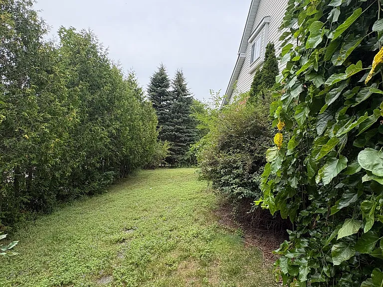2 Woodcrest Ct — Photo 34
