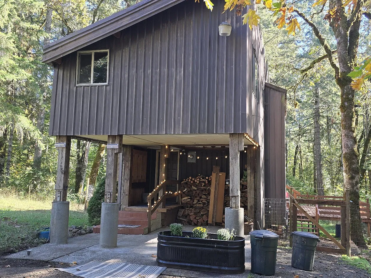 3 bed, $2,000 — Photo 2