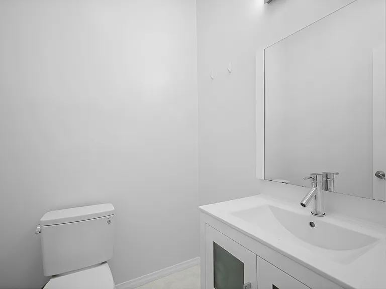 7851 Mary Ellen Ave — Photo 18