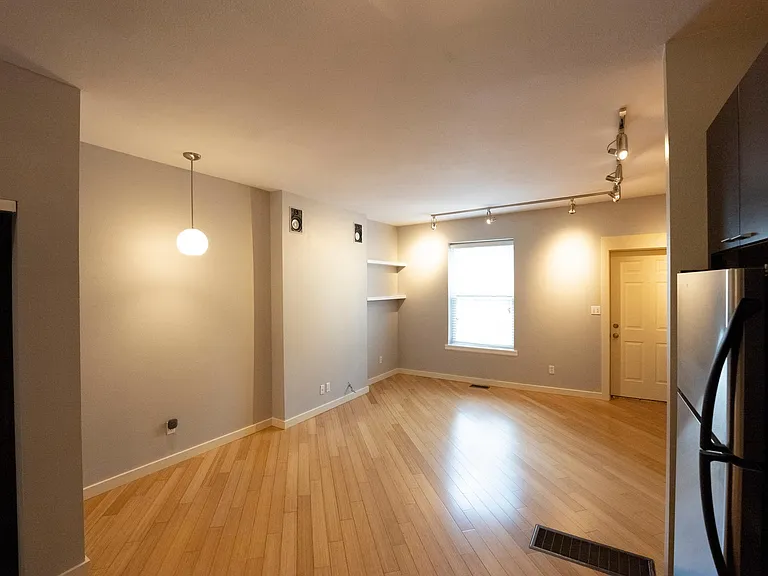 2306 Glenarm Pl #102 — Photo 20