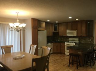7250 Bagpipe Blvd #1, Eden Prairie, MN 55346
