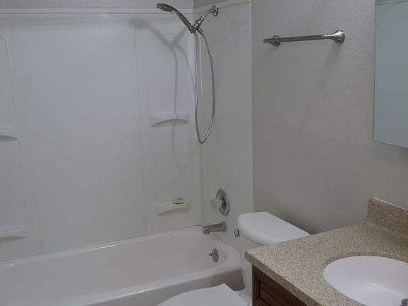 5th image of 1409 7th Ave N #4
