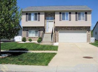 4063 Stone Post Rd, Newport, MI 48166