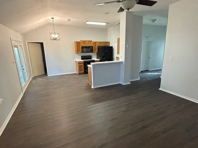 8206 Copperfield — Photo 2