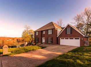 150 Summit Ridge Rd, Hurricane, WV 25526