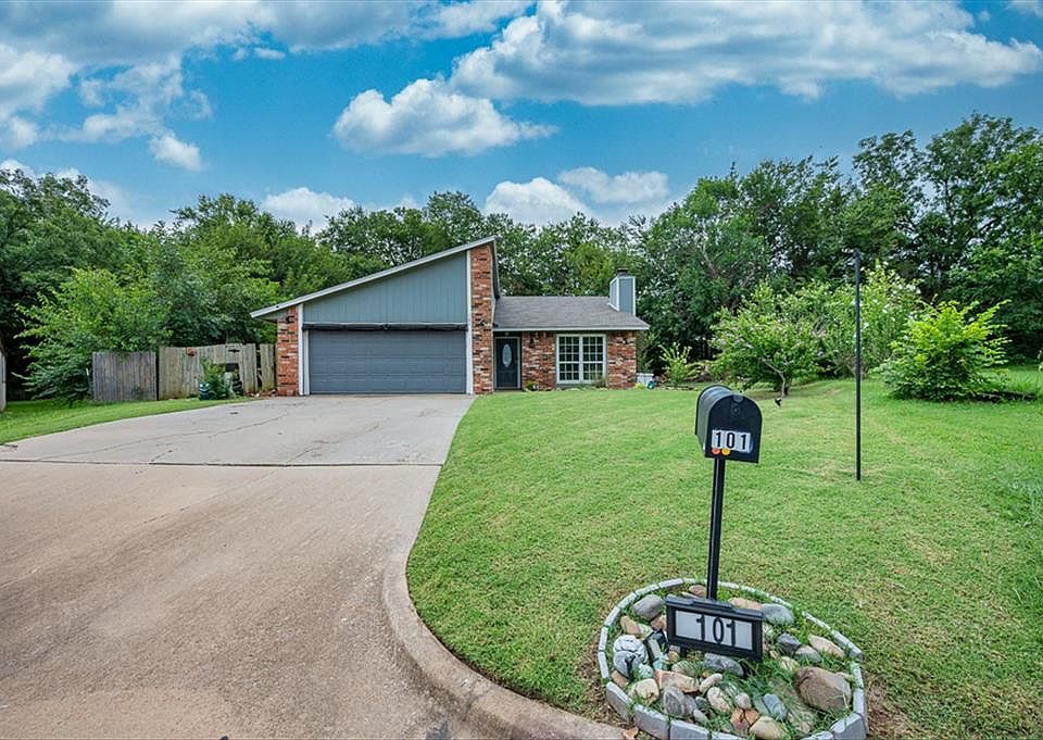 1st image of 101 Stonewood Dr
