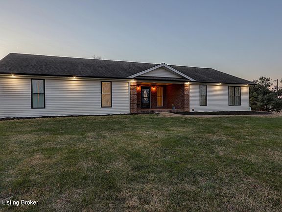4th image of 393 Cranbourne Grange