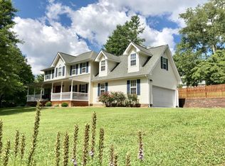 115 Oak Forest Dr, Bristol, TN 37620