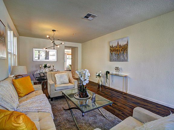 4th image of 34174 Valle Dr