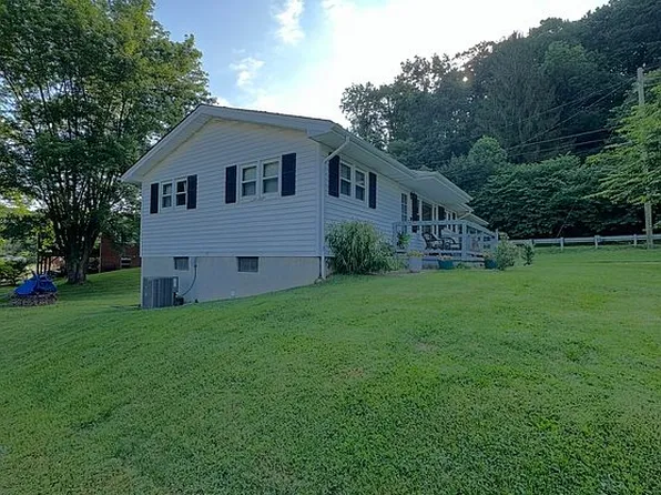 115 Mississippi Ave, Waynesville, NC 28786