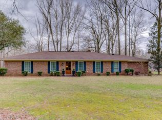 4 Great Lake Rd, Vicksburg, MS 39183