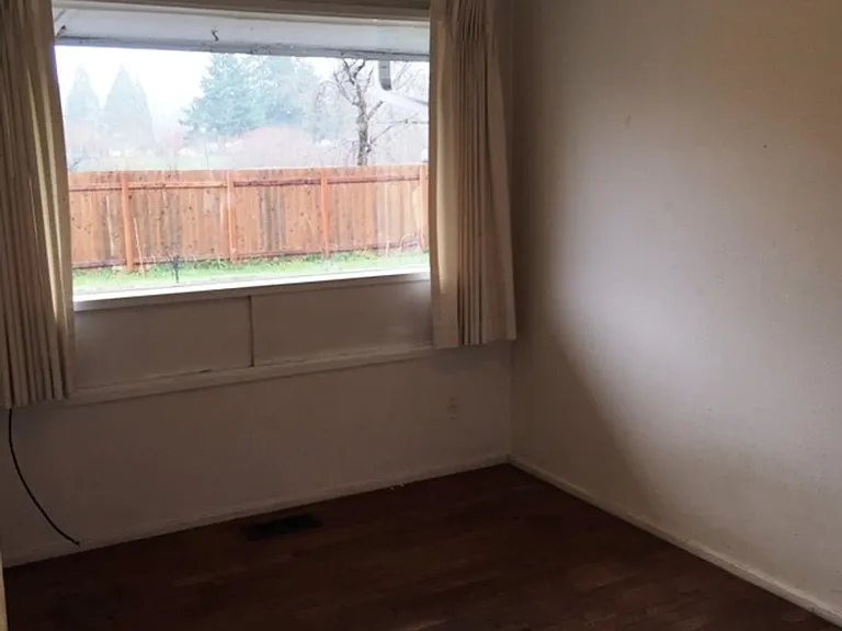2815 Ferry St — Photo 13