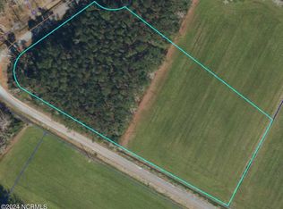 324 Stillwater Ln, Oriental, NC 28571