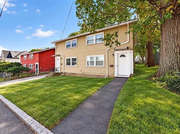 68-70 B St, Lowell, MA 01851