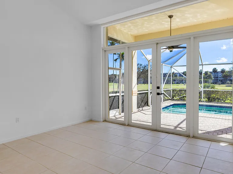 608 W Palm Aire Dr #608 — Photo 7