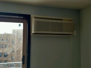 2709 21st St, Astoria, NY 11102