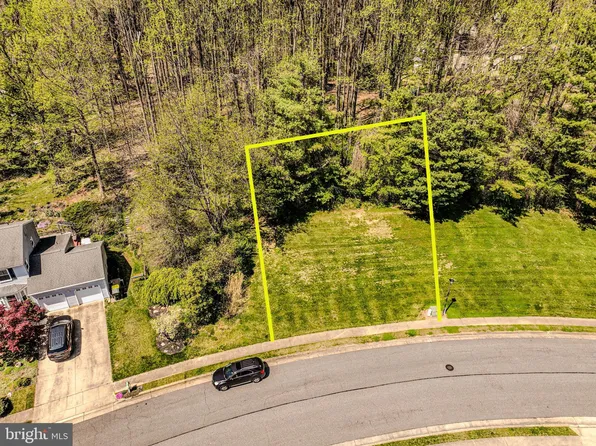 56 E Mill Station Dr, Newark, DE 19711