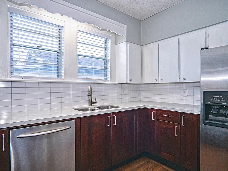 2413 Marconi St — Photo 21