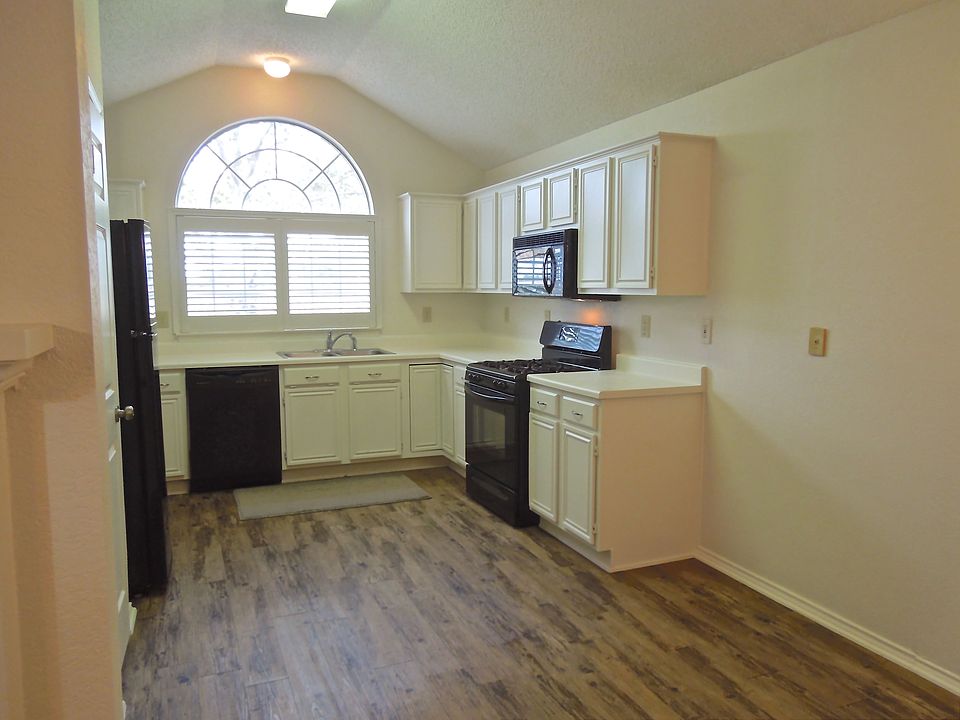 1st image of 1017 Acapulco Ln