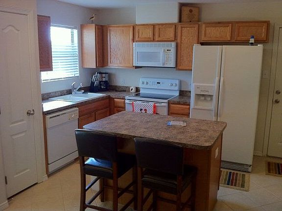 5th image of 22 Pinehurst Dr