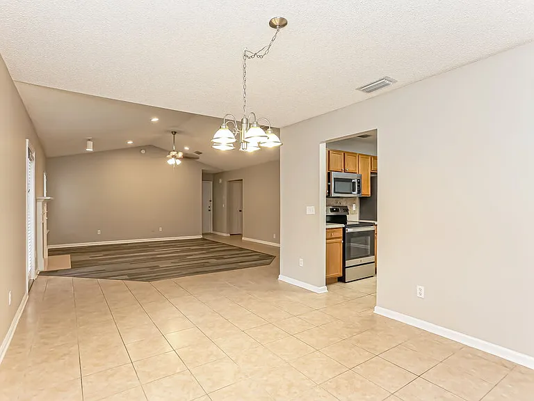 1027 Preakness Ct — Photo 7
