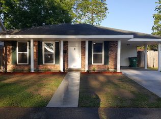 749 Deerfield Rd, Gretna, LA 70056