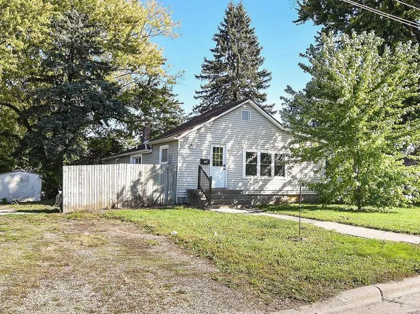 310 Jefferson St, Cuba City, WI 53807