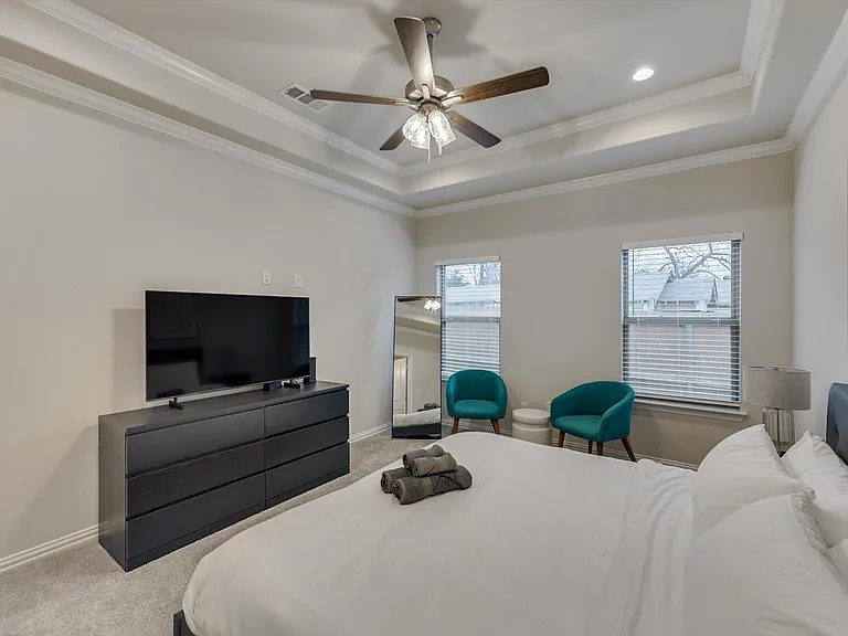 1525 Doyle Ave — Photo 17