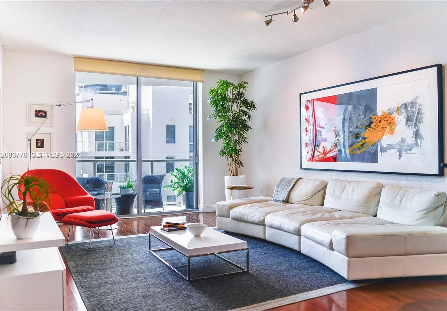 1060 Brickell Condo — Photo 1