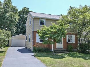 114 Meadowbrook Rd, Rochester, NY 14620