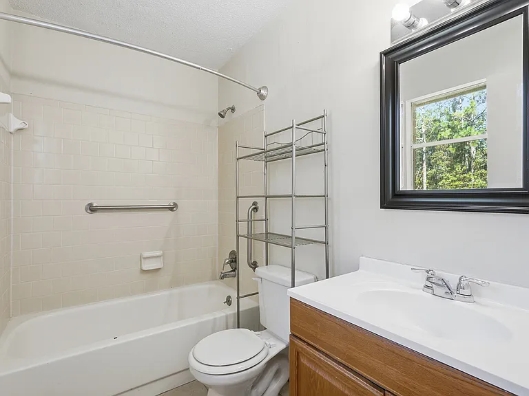 234 Deerwood Dr — Photo 6