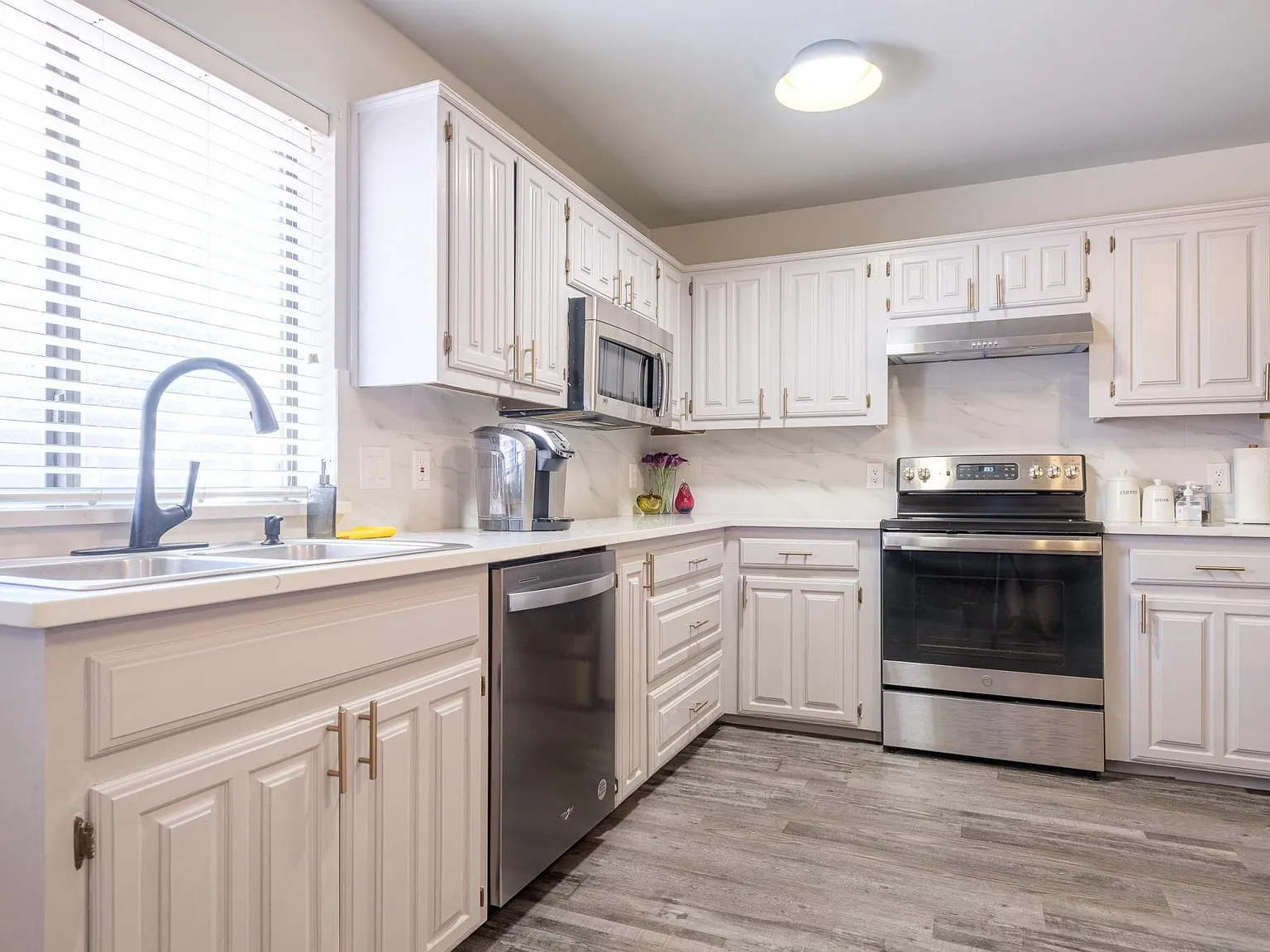 3 bed, 1687 sqft, $6,000 — Photo 3