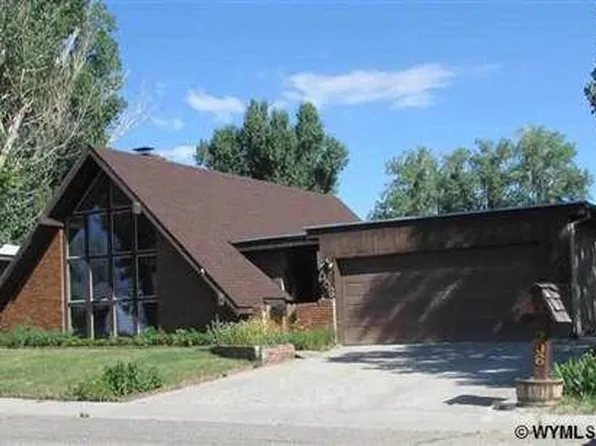 208 Sunset Ave, Thermopolis, WY 82443