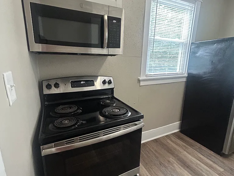 5307 Kenwood Rd #2 — Photo 10