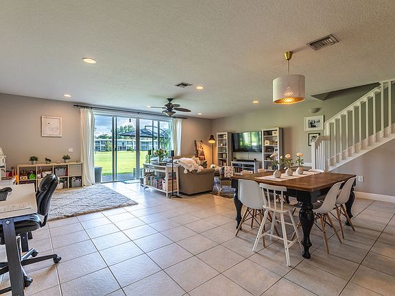 4th image of 4082 W Palm Aire Dr APT 7