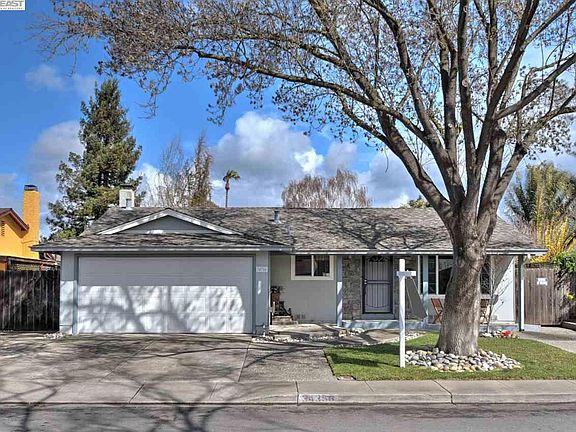 2nd image of 34356 Auckland Ct