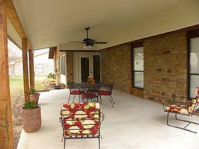 4th image of 1107 Pecan Dr